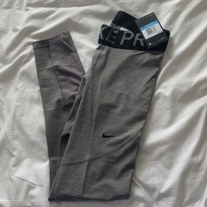 Nike leggings